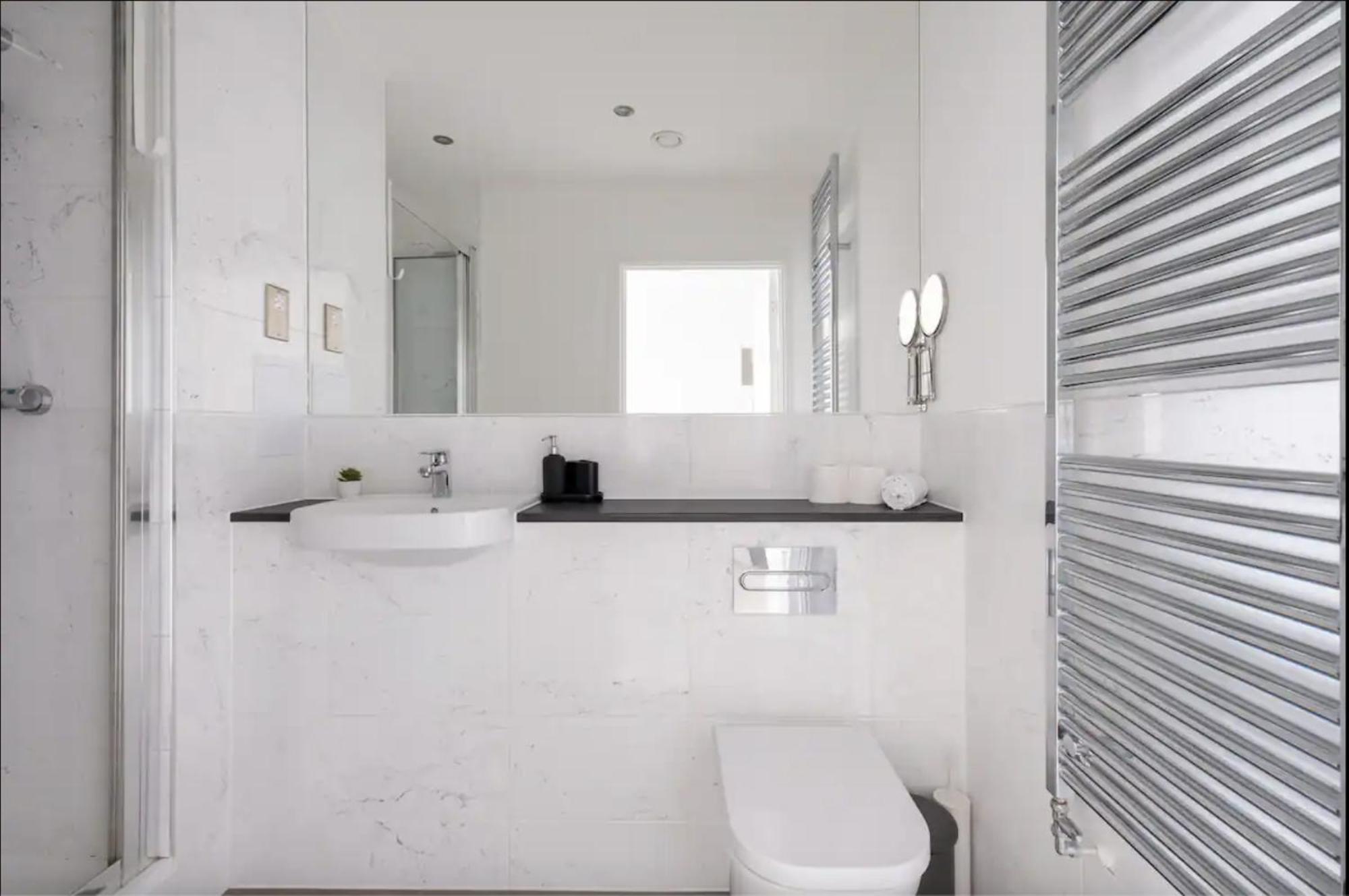 Scandi Style Flat In With Private Terrace Appartamento *